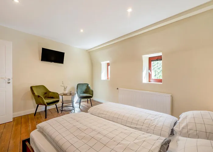 Apartamento Alte Stadtvilla Weinberg 5 *